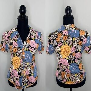 WAYF Floral Button Up Short Sleeve Top